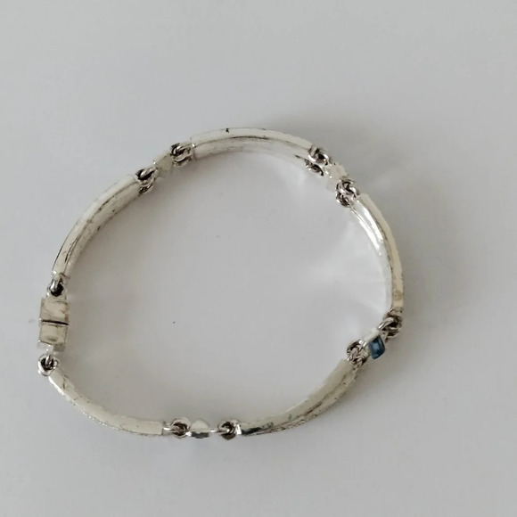 Napier Silver Tone Multiple Rhinestones Link Bracelet - Picture 2 of 8